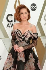 Halsey (300)