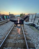 st (50)