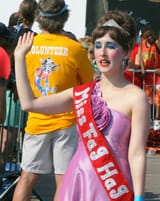 1200px-Miss_Fag_Hag_Coney_Island_Mermaid_Parade