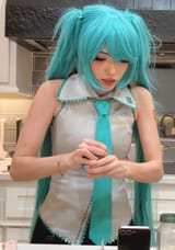 1723607077460445
