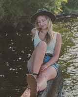 7106792