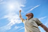depositphotos_125454126-stock-photo-man-to-the-sun-3289042377