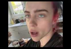 Billie Eilish Gives A BlowJob_thumb.jpg