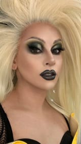 queen lips2