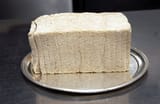 hovis-crustless-bread-440nw-538895a