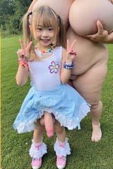 girl and mom 05b