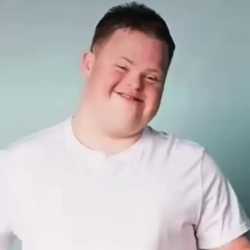 AndroVid_4335_thumb.jpg