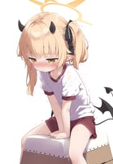 Blue Archive, gym uniform, BlueArchive 跳び箱中に何かに気づくイブキ