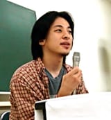 Hiroyuki_Nishimura&#039;s_speech_in_Sapporo_20050831