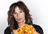 steven-tyler-1492561550.57.2560x1440-2825808055
