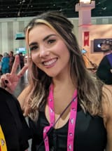 Andrea_Botez_Twitchcon_2022_(3x4_cropped)