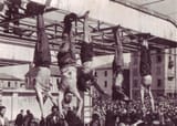 mussolini_e_petacci_a_piazzale_loreto_1945