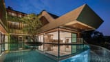 the-water-garden-house-in-tanglin-singapore-by-wallflower-architecture-design-water-garden-house-wallflower-architecture-design-stirworld-220521012756