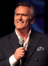 Bruce_Campbell_2014_Phoenix_Comicon_(cropped)