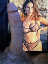 085