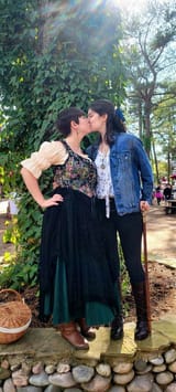 Ren Faire Kiss