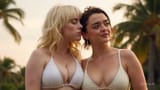 blonde_billie_eilish_and_brune_maisie_williams-25d4190de614dd7a6