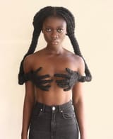 LAETITIA-KY-MAINS-1
