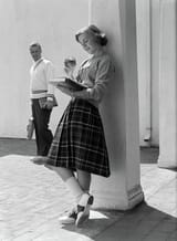 1950s-1960s-blond-teen-school-girl-vintage-images