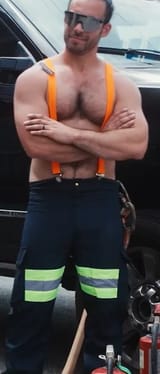 Extreme peace guy