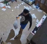 1727950592590410