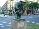Barcelona_thinking_bull[1]