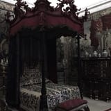 57cfa20badee8fa98a9ea9e3bc33e12a--gothic-bedroom-victorian-bedrooms
