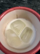 ice-cubes-in-milk-amazing-v0-7v49m092joee1