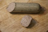1200px-Pfälzer-Leberwurst