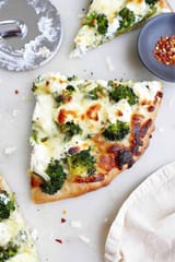 White-Pizza-with-Broccoli-7