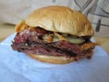 arbys-smokehouse-brisket-sandwich-01
