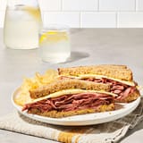 2023_retail_deli-roast-beef-with-hot-pepper-cheese-sandwich_600x600