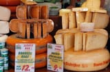 dutch-cheese-for-sale-in-middelburg-walcheren-zeeland-holland-netherlands-CR8P0W