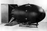 Fat_Man_(replica_of_nuclear_bomb)