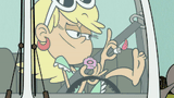 S6E09B_Leni_painting_her_toenails
