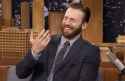 chris evans laughing_thumb.jpg