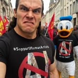 20250722_1754_Gaston Protest Selfie_remix_01k0t1yjbbeqjv9kv1bzh9ne1y