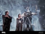 logans-run-us-1976-michael-york-and-jenny-agutter-an-mgm-film-date-K3710C