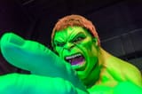 madame-tussauds-incredible-hulk-green-skinned-fictional-superhero-angry-face-pointing-finger-madame-tussauds-209499585