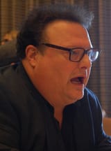 Wayne_Knight2013_(cropped)