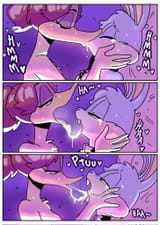 Tina Bugs kissing