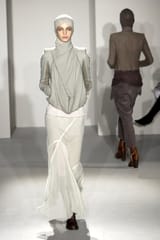 collections_cover_RICK_OWENS_FW02_SPARROWS_RUNWAY_04
