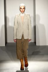 collections_cover_RICK_OWENS_FW02_SPARROWS_RUNWAY_06