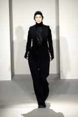 collections_cover_RICK_OWENS_FW02_SPARROWS_RUNWAY_07