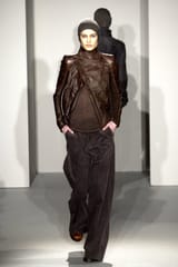collections_cover_RICK_OWENS_FW02_SPARROWS_RUNWAY_012