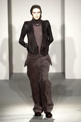 collections_cover_RICK_OWENS_FW02_SPARROWS_RUNWAY_013