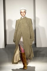 collections_cover_RICK_OWENS_FW02_SPARROWS_RUNWAY_016