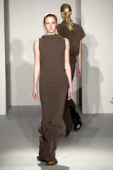 collections_cover_RICK_OWENS_FW02_SPARROWS_RUNWAY_027