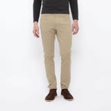 uniqlo-beige-men-stretch-slim-fit-tapered-color-jeans-product-1-21898857-0-355917653-normal-3354762530