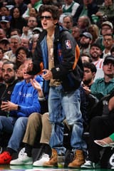 Timothee-Chalamet-New-York-City-Knicks-Madison-Square-Garden-052225-04-26516dd23c5942d5b04cf06f37d71c4c